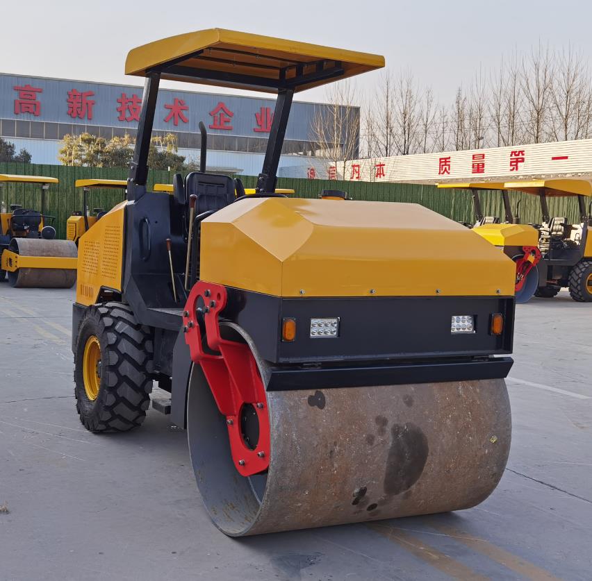 4-Ton Single Drum Vibratory Road Roller | Compaction Equipment | Merhein